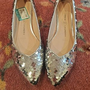 DSW Silver Sequin Flats (7.5)